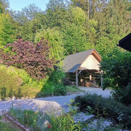 Cottage In The Woods - Lake Bohinj ภายนอก รูปภาพ
