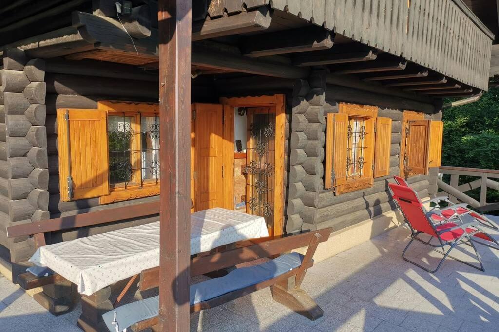 Cottage In The Woods - Lake Bohinj ภายนอก รูปภาพ