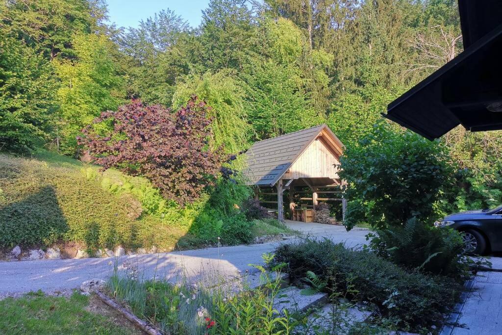 Cottage In The Woods - Lake Bohinj ภายนอก รูปภาพ