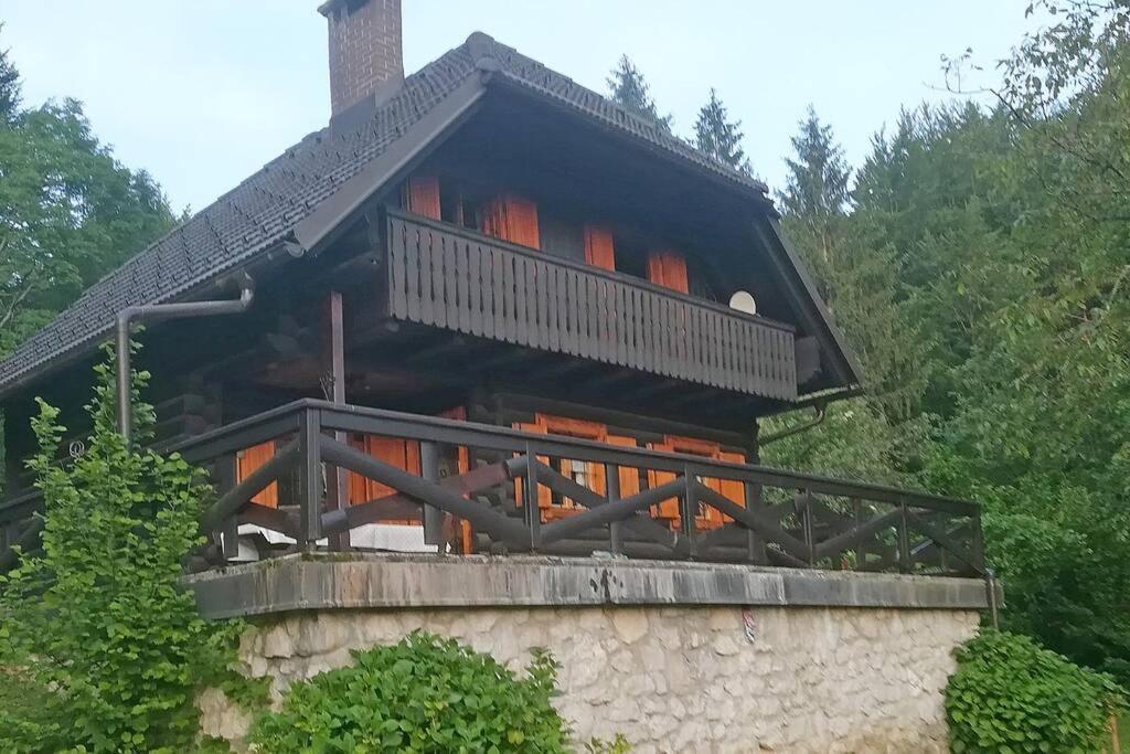 Cottage In The Woods - Lake Bohinj ภายนอก รูปภาพ
